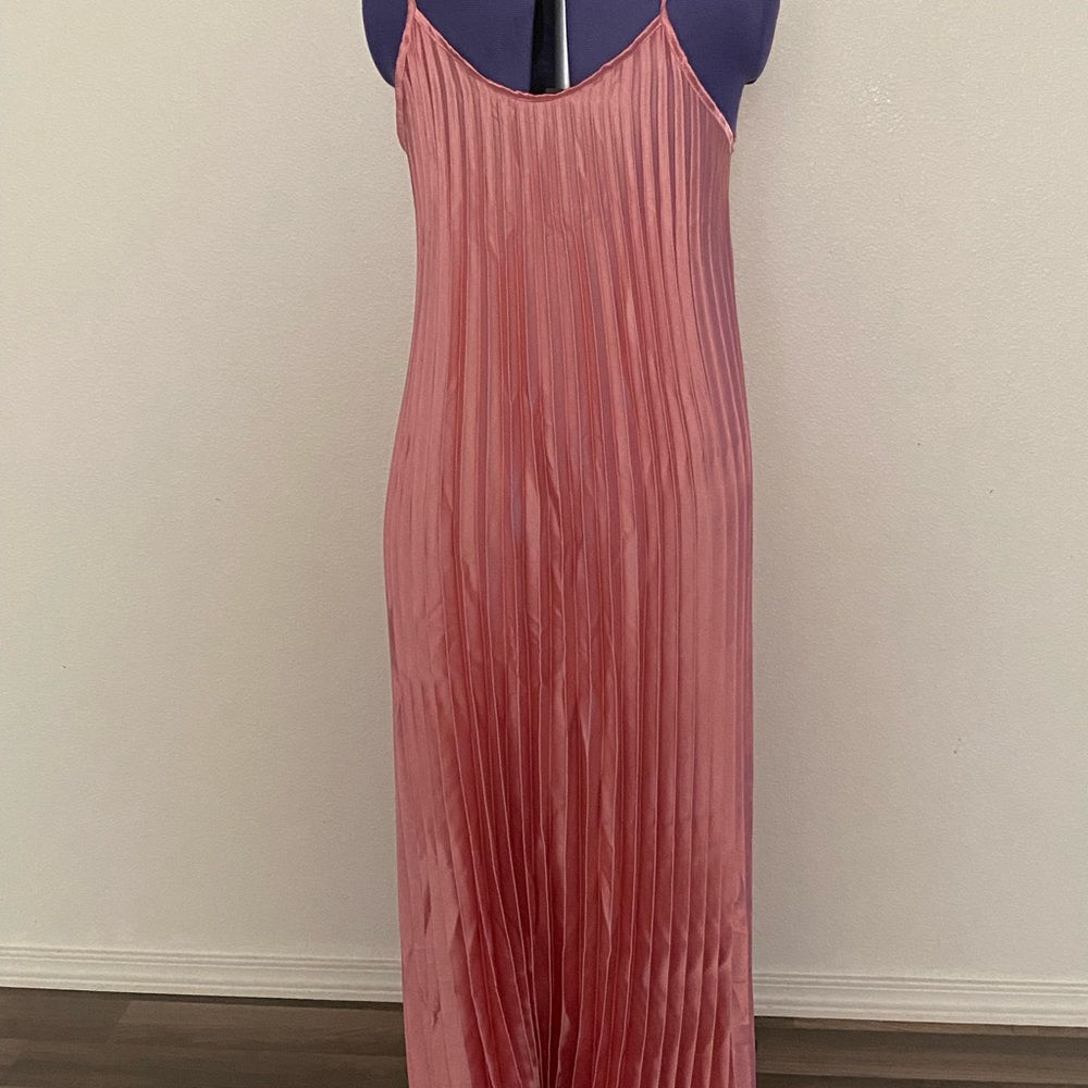 Chic Pink Pleated Dress size L - Picture 8 of 9